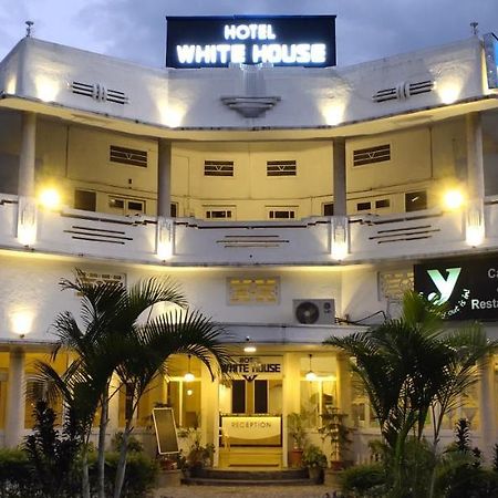 Hotel White House Dehradun Exterior photo
