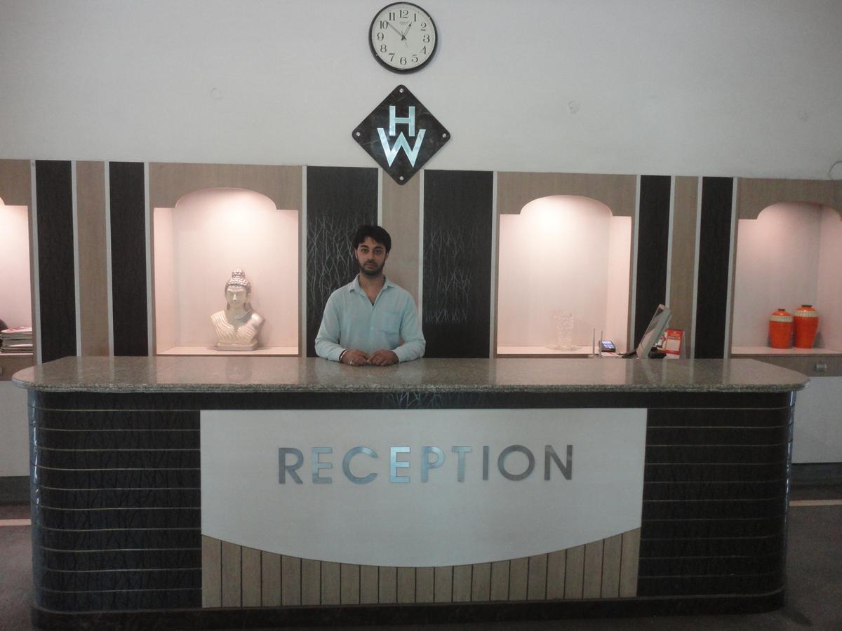 Hotel White House Dehradun Exterior photo